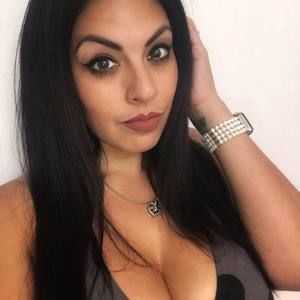 Meet your Posher, Gina